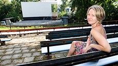 Vedoucí jabloneckých kin Na�a Hete�ová �e�í problém se zvukem v místním letním...