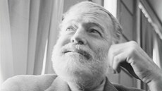 Spisovatel Ernest Hemingway trp�l depresemi.