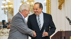 Prezident Miloš Zeman a ministr zahraničí Jan Kohout při setkání českých