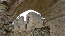 Zemská cesta m��í 150 kilometr� a vede p�es 15 hrad� a zámk�. Jedním ze...