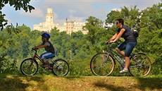 Zámek Hluboká nad Vltavou leí v oblíbených jiních echách a patí k...