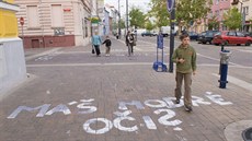 Protirasistická hesla se 24. srpna objevila v �eských Bud�jovicích na trase...