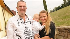 Na svatbu Terezy Kerndlové pijel i Richard Müller s rodinou.