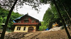 Za opravy Löschnerova pavilonu pochválilo vedení památkové asociace spole�nost Karlovarské minerální vody.