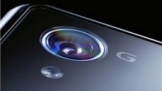 Detail �o�ky fotoaparátu smartphonu Sony Xperia Honami Z1