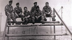 Holeovtí vojáci z 1. roty na cviiti v roce 1968.