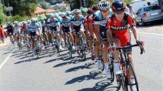 Peloton na cyklistické Vuelt� 2013.