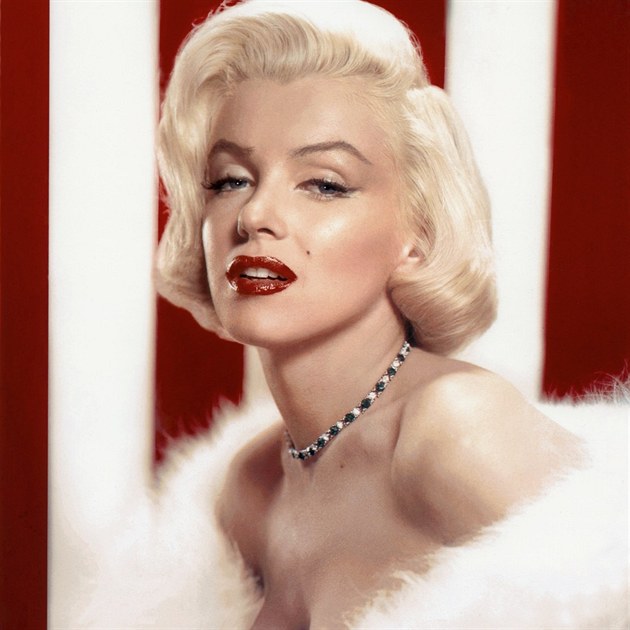 Marilyn Rude Troufnete si na červenou? Rudé rty se hodí nejen pro dračice - iDNES.cz