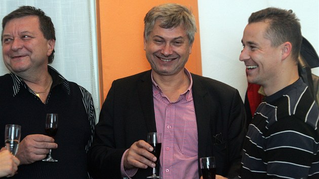 Úsm�v�m v ostravské �SSD je konec. Primátor Ostravy Petr Kajnar (uprost�ed) s...
