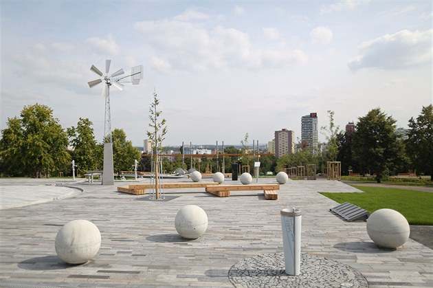 Male�ický park v Praze 10 po kompletní rekonstrukci