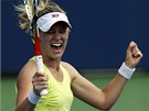 Americká tenistka Alison Riskeová slaví postup přes Kvitovou do 4. kola US Open.