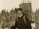 Helmut Hofer se ivil jako nosi pro eskou boudu na Snce od svých 15 do 20...