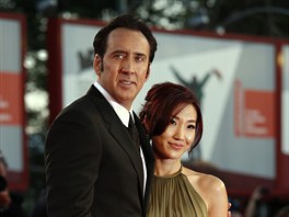 Nicolas Cage a jeho manželka Alice Kimová (Benátky, 30. srpna 2013)