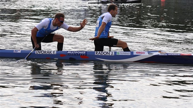 Deblkanoist Jaroslav Rado a Filip Dvok si na MS v Duisburgu dojeli pro bronzov medaile na olympijskm kilometru.