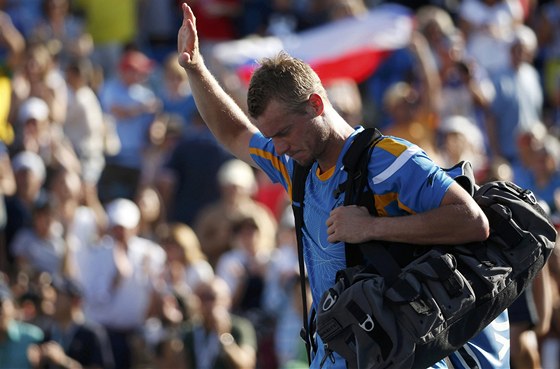 Australský tenista Lleyton Hewitt se louí s diváky na US Open.