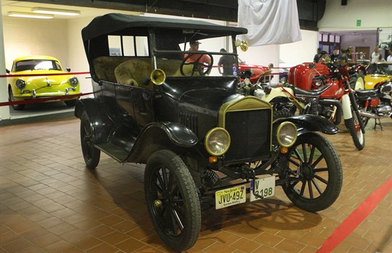 Americký Ford z roku 1919.