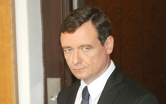 Exposlanec za SSD David Rath u Krajského soudu v Praze. (3. záí 2013)