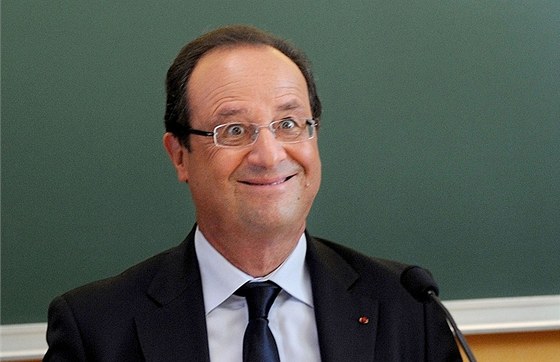 Francouzský prezident Francois Hollande pi zahájení nového kolního roku v