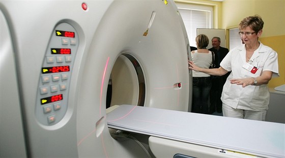 Na počítačový tomograf pro teplickou nemocnici vypsala Krajská zdravotní další výběrové řízení. (Ilustrační snímek)