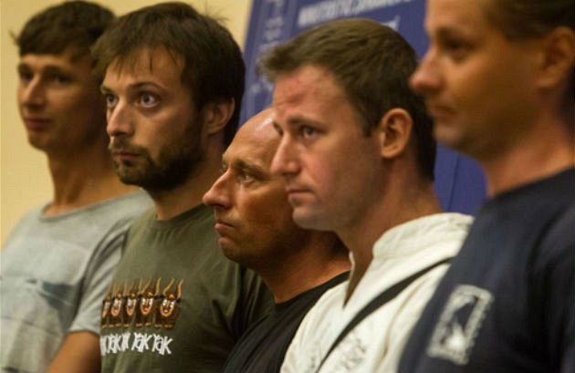 Propu�t�ní Slováci na tiskové konferenci v Bratislav� (1. zá�í 2013)