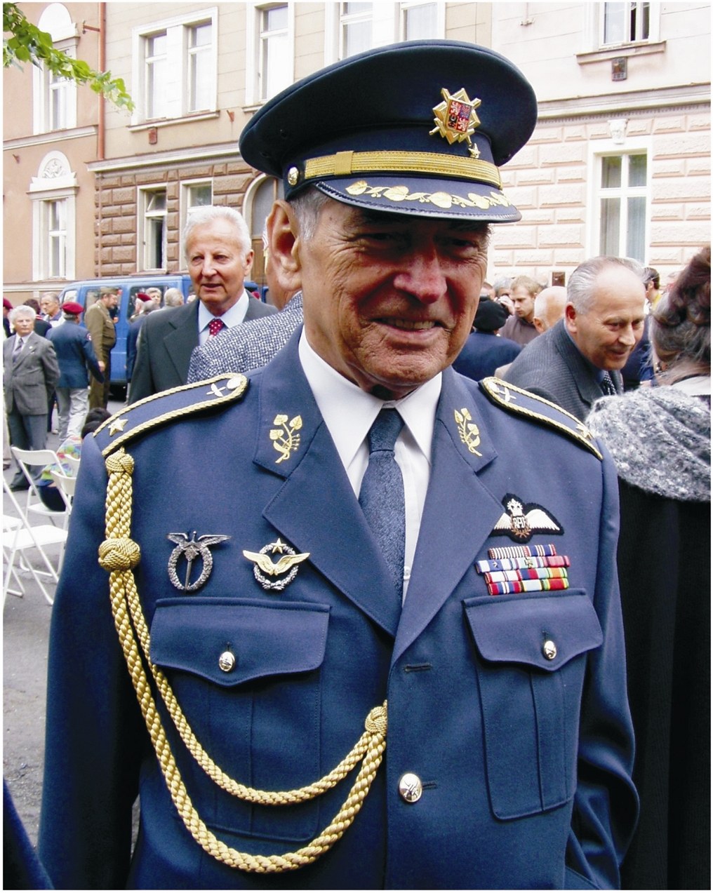 Generál letectva Miroslav �tandera.