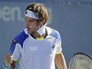 panlský tenista David Ferrer se raduje v prbhu tvrtfinále US Open.