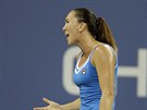 NEÚSP̊NÝ BOJ. Jelena Jankoviová se na sebe zlobí. Osmifinále s Li Na na US...