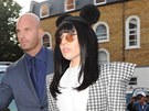 Relativn nejstízlivjí kostým zvolila Lady Gaga cestou na zvukovou zkouku
