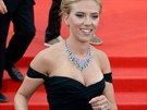 Scarlett Johanssonová v Benátkách ukázala prsten, který je podle amerických...