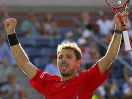 TRIUMF. Stanislas Wawrinka slav vhru nad Andym Murraym a postup do semifinle...