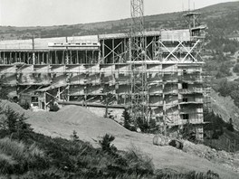 Rok 1971 - do konce stavby chybí je�t� �ty�i roky.