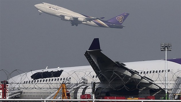 Airbus aerolinek Thai Airlines po nehod na letiti v Bangkoku (9. z 2013)