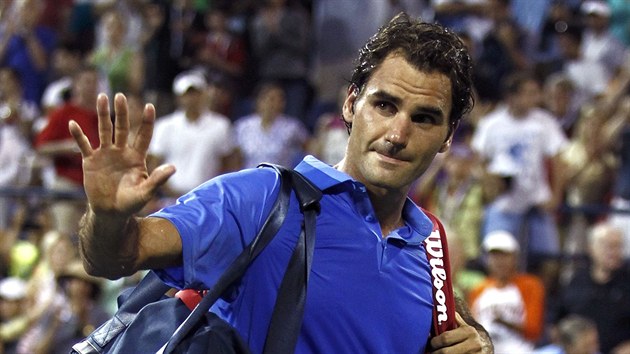 LOUENÍ LEGENDY. Roger Federer vypadl na US Open u v osmifinále.