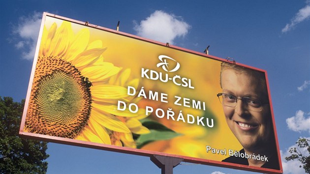 Pedvolebn billboard KDU-SL s pedsedou Pavlem Blobrdkem.