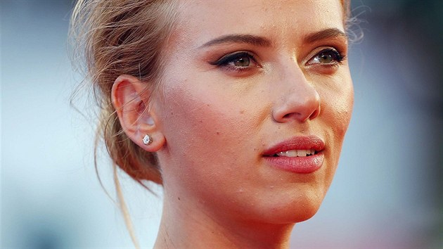 Scarlett Johanssonov (Bentky, 3. z 2013)
