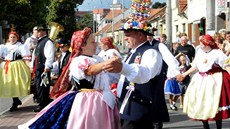Cimbálová muzika, tanec, tradi�ní dobroty a veselá nálada opanují na n�kolik dní Velkou Bíte�. (Ilustra�ní snímek)