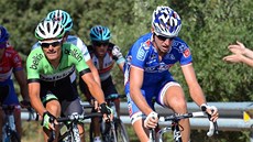 Francouzský cyklista Alexandre Geniez (v modrém) vyhrál 15. etapu Vuelty.
