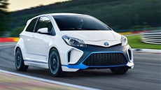 Toyota Yaris Hybrid-R