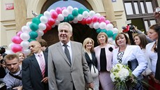 Premiéru m�l i prezident Milo� Zeman. Poprvé toti� oficiáln� zahajoval �kolní...