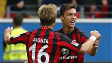 GÓLOVÁ RADOST. eský útoník Václav Kadlec (elem) se raduje z premiérového...