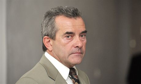 Ladislav abka u Okresního soudu v Hradci Králové (19. 9. 2013)