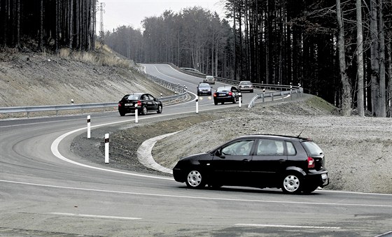 Severní ást silnice pes ervenohorské sedlo po dokonení oprav a rozíení v...