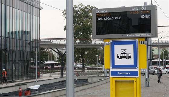 Kvli otevení novému úseku olomoucké tramvajové trati dojde pítí rok k velké zmn v autobusových jízdních ádech. Krom toho bude od íjna jezdit doasná autobusová linka.