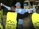 DKLADNÁ KONTROLA. Fanouek Manchesteru City ped zápasem v Plzni.