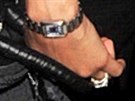 Od ervna nosí Zoe Saldana obí prsten.