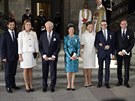 védská královská rodina: princ Carl Philip, princezna Madeleine, král Carl...