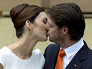 První novomanelský polibek si lucemburský princ Félix a Claire Lademacherová...