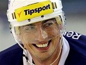 Obrnce Tom Kaberle po nvratu z NHL nastoupil do ppravy hokejist Kladna. 