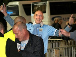 DVOJNÍK JANA KOLLERA? Rozjuchaný fanouek Manchesteru City ped zápasem v