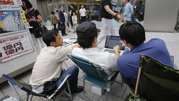 V Tokiu ekají první zájemci o nový iPhone u deset dní ped zahájením prodeje.